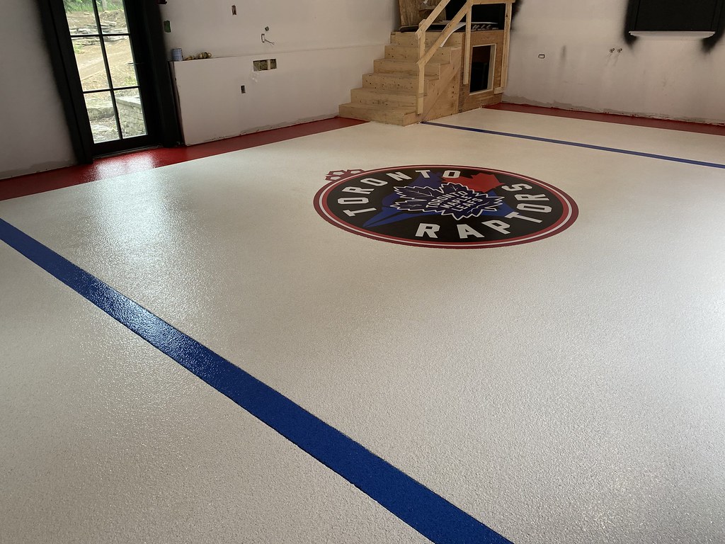 Pista deportiva con piso epóxico